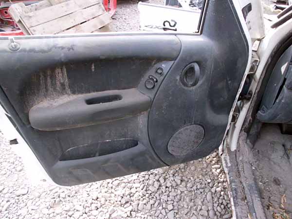  Jeep CHEROKEE 2003    EN DESARME