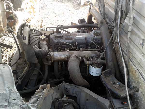  Mitsubishi CANTER 2001    EN DESARME