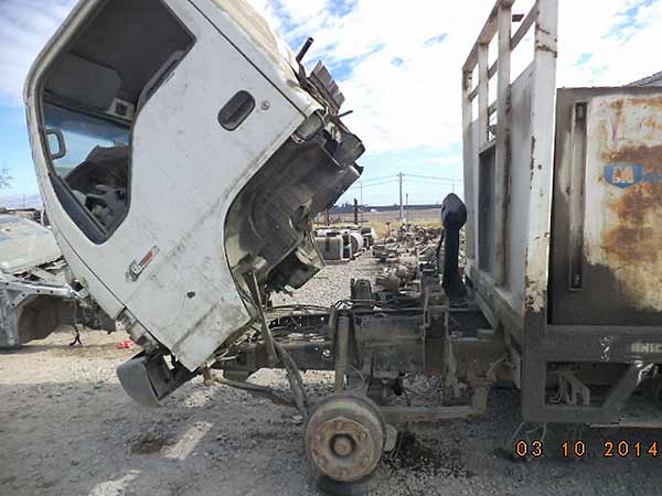  Chevrolet NPR 2003    EN DESARME