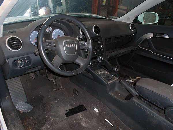 CAJA DE CAMBIOS Audi A3 2012  USADA  EN DESARME