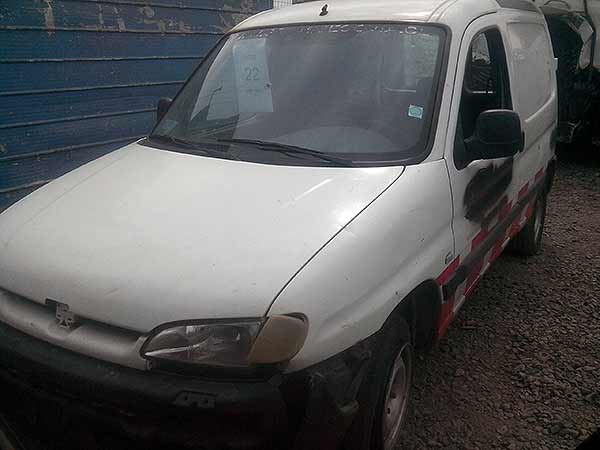  Peugeot PARTNER 2003    EN DESARME