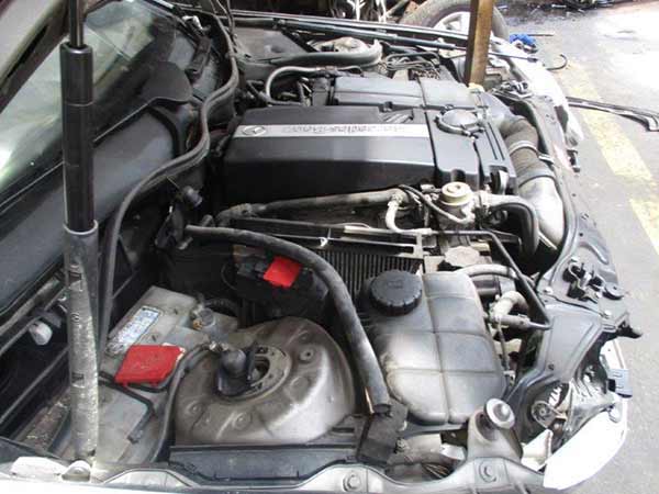  Mercedes-Benz C180 2004    EN DESARME