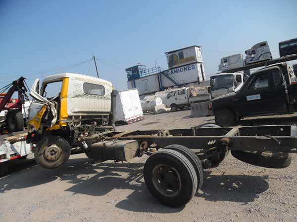  Dongfeng DF612 2012    EN DESARME
