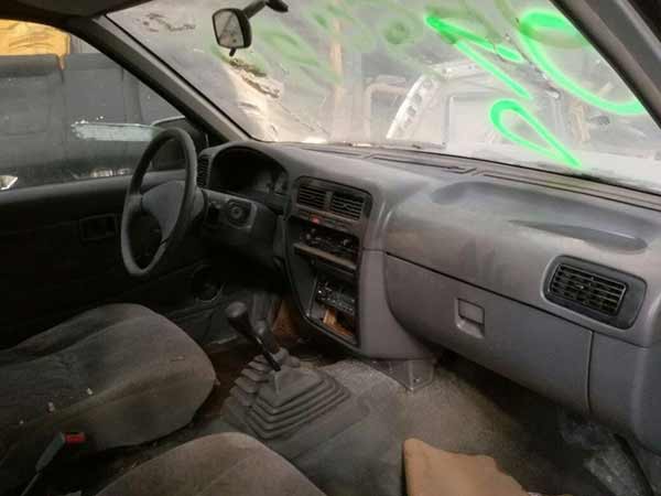  Nissan D21 2003    EN DESARME