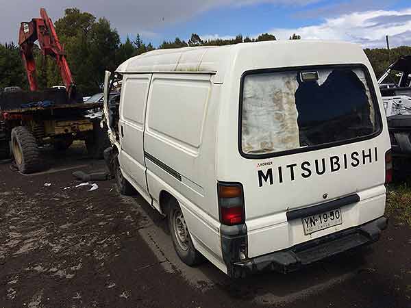 CAJA DE CAMBIOS Mitsubishi L300 2005  USADA  EN DESARME