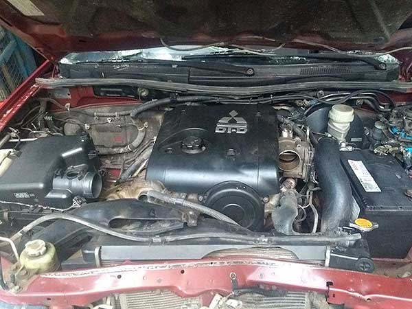  Mitsubishi L200 2012    EN DESARME